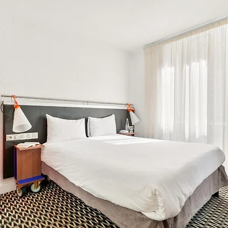 ibis Styles Paris République-3